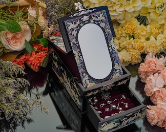 Elegant Mother of Pearl Luxury Jewelry Box - Perfect Gift for Her on Mother&#39;s Day, Valentine&#39;s, and Christmas, Birthday Gifts for Women