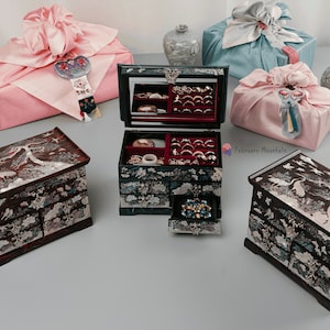 FEBRUARY MOUNTAIN Portagioie in madreperla coreana – Regalo unico di Natale e compleanno per donne, mamme, mogli / Elegante organizer per ricordi