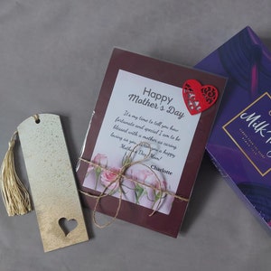 Luxury Mother&#39;s Day gift set wooden bookmark personalized card chocolates box sweets wrapped heart present 3 in 1 large different designs