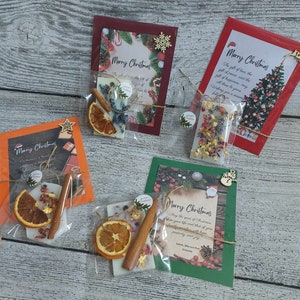 Luxe gepersonaliseerde Eco Soja Wax Luchtverfrisser Hangende Geurende Tabletzakjes met bladgoud + Versierde kaartencadeauset Kerstmis