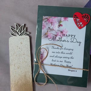 Luxus personalisierte Gold Lesezeichen aus Holz + verzierte Karte Geschenk-Set Muttertagsgeschenk einzigartige Geschenk-Set Herz Verschönerung VERSCHIEDENE DESIGNS