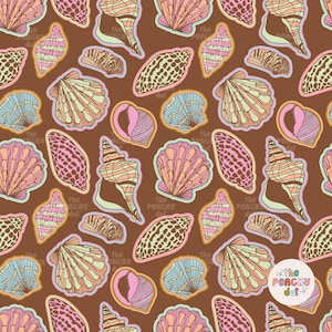 Pode incluir: Fundo castanho com um padrão repetido de conchas coloridas em tons de rosa, azul e verde. As conchas têm um contorno branco e variam em forma e tamanho. O texto "The Peachy Dot" está num círculo branco no canto inferior direito.