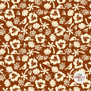Puede incluir: Un patrón continuo con flores de hibisco color crema, conchas marinas y otros elementos tropicales sobre un fondo marrón. El diseño incluye varios motivos florales y marinos, creando un patrón cohesivo y decorativo.