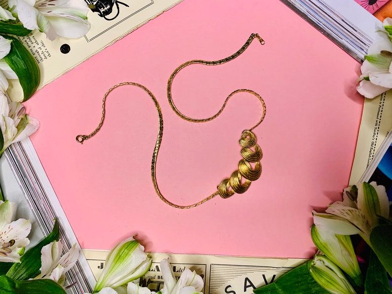Vintage 1960/'s Charming Gold Chain Collar Necklace