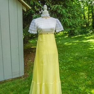 Size Small - 1960s/70s Vintage Yellow and White Maxi Dress/ Vintage Summer Dresses/ Yellow Flower Dress