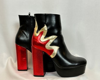 Size 7 M Flame pattern platform ankle boots black with shiny gold and red flame/ flame themed platform boots/ party boots/ Halloween boots
