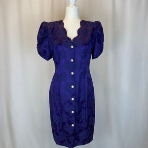 Size M - 1980s/90s Vintage Deep Purple Floral Button Down Midi Dress / Vintage Party Dress/ Evening Dress/ Flower Printed Dress