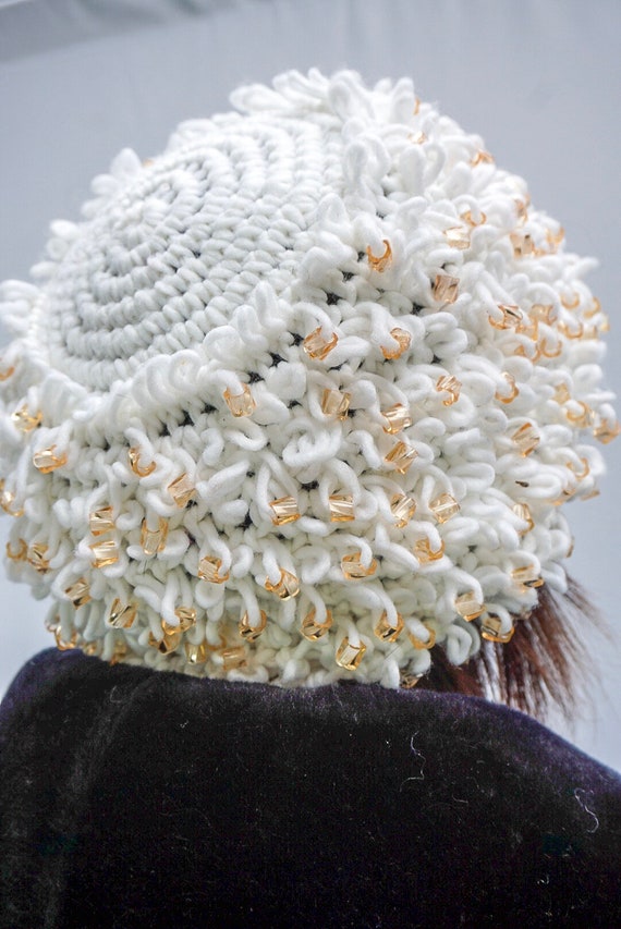 1960’s Beaded White Knit Winter Fashion Hat / Win… - image 6