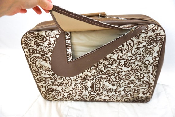 1970s Vintage Brown Paisley Fabric Suitcase/ Mod … - image 4