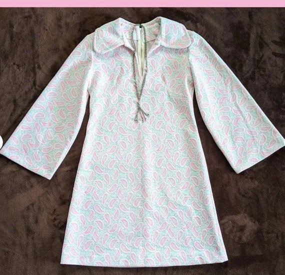 Size S - M - 1960s Vintage Mint Green, Pink, and White Double-Knit Polyester Dress With Paisley Design and Bell Sleeves/ Vintage Mod Dress