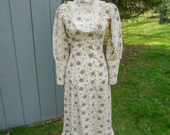 Size S/M - 1970s Vintage Prairie Maxi Dress with Floral and Leaf Print with Lace Detailing / Boho Style Dress / Long Sleeve with High Collar