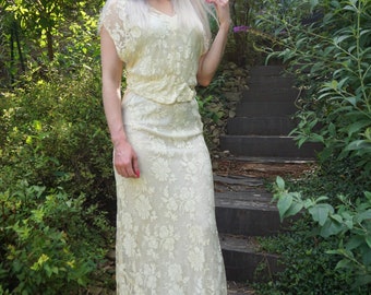 Size Xs - S  -1930s/40s Elegant Floral Lace Cream Dress with Slip/ Summer Lace Dress / Boho Style