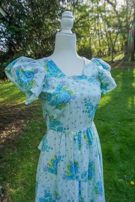 1970s Vintage Blue Rose Maxi Dress/ Short Sleeves… - image 7