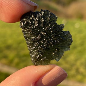 Rare AAA hedgehog genuine Moldavite Tektite from Maly Chlum, Czech Republic