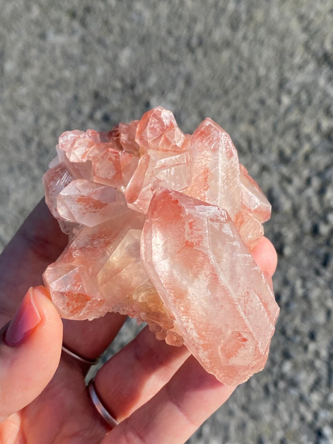 スカーレット テンプル ピンク レムリアン クォーツ クラスター