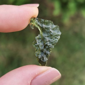 1.25g Maly Chlum rare genuine Moldavite from Czech Republic UK