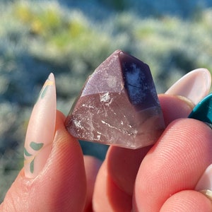 Beautiful rare pink Lithium Quartz point from Bahia,Brazil