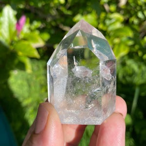 Manifestationskvartskristalltorn: Inner Baby Stone, sällsynt helande sten