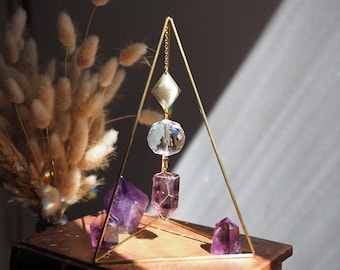 Stehender Sonnenfänger mit Amethyst - Tisch-Prism-Dreieck-Sonnenfänger-Kristall-Dekor- Arion