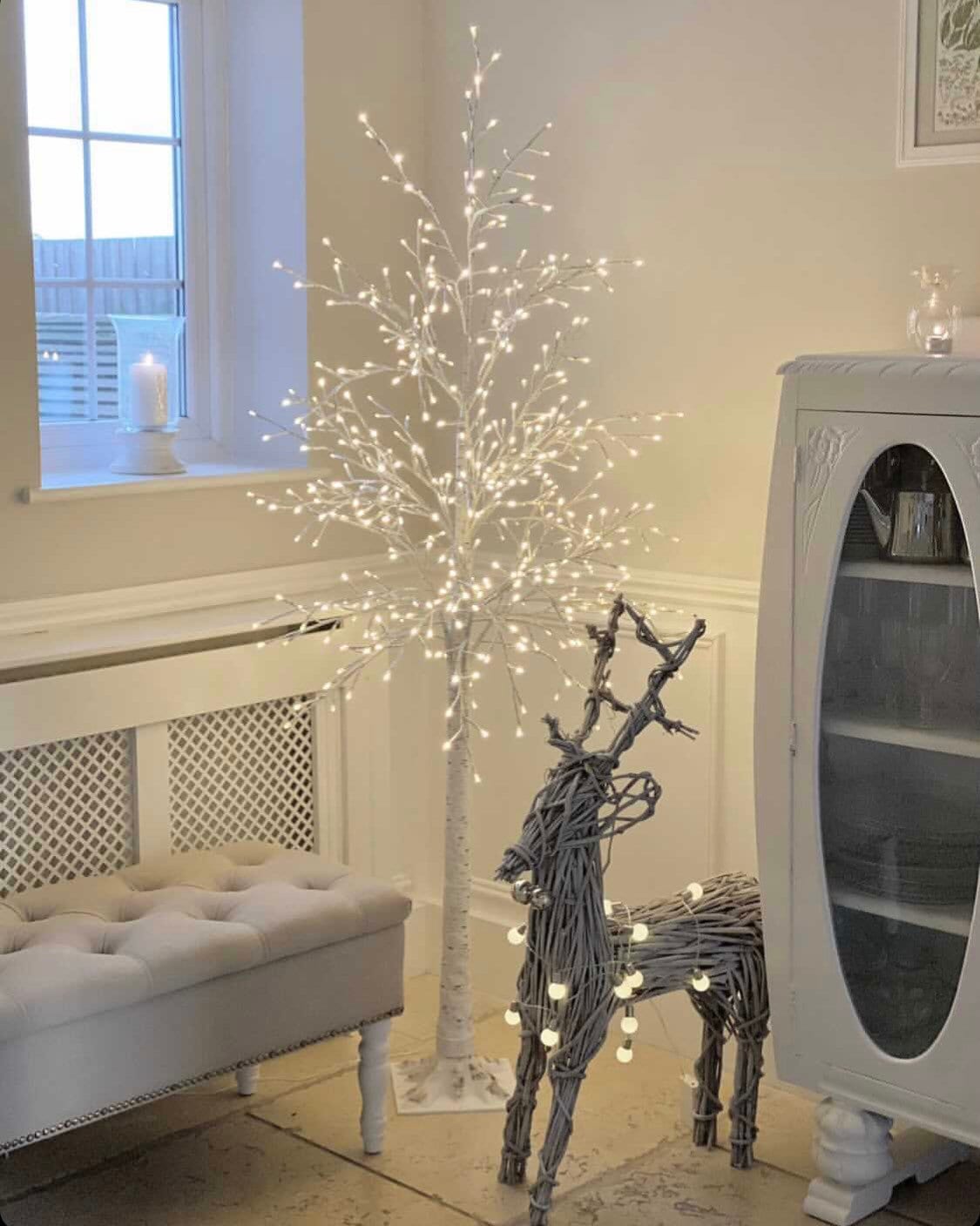 Snowy Pure White Mini Artificial Christmas Trees, Small Christmas Trees,  Halloween Display, Miniature Christmas Trees, Bottle Brush Trees 