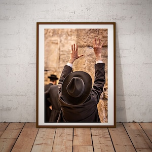 Jewish Decor, Praying Man on Wailing Wall, Instant Download, Jerusalem Print, Holy Land Israel Print, Jewish Religion Poster, Faith in God