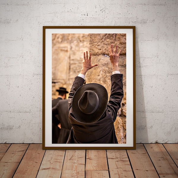 Jewish Decor, Praying Man on Wailing Wall, Instant Download, Jerusalem Print, Holy Land Israel Print, Jewish Religion Poster, Faith in God