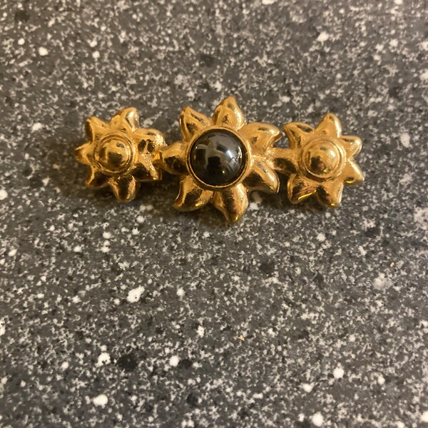 Guy Laroche Paris brooch gold tone