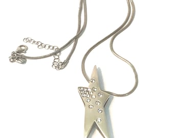 Y2k Vintage THIERRY MUGLER Silver Necklace. Star Pendant