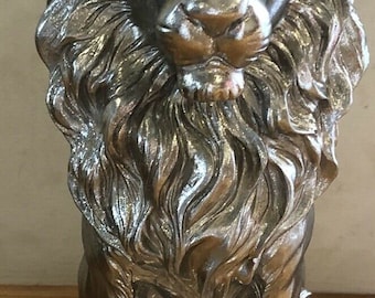 Latex mould for making this crowned Lion