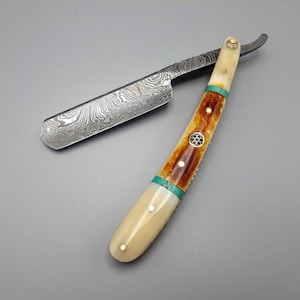 Damascus Straight razor with Beautiful Bone handle included leather sheath