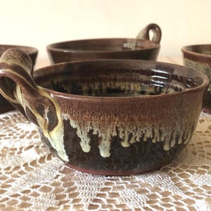 Unique unusual set of four vintage brown beige white froth drip glaze cups mugs
