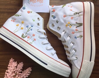 womens pink converse sneakers