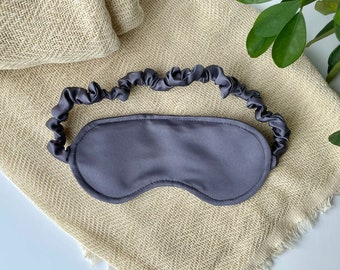 Upcycled Schlafaugenmaske handgefertigt in Irland. Graue Satin Schlafmaske. Nachhaltig hergestellte waschbare Schlafmaske, Augenbinde, Einschlafhilfe