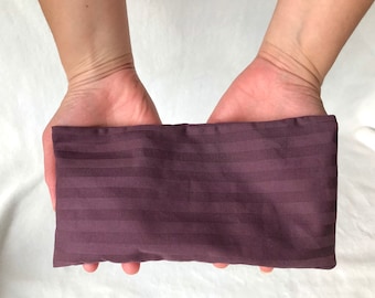 Almohada ocular con peso reciclada para relajación y yoga. Relleno de linaza orgánica sin perfume. Funda lavable 100 % algodón. Regalo sostenible.