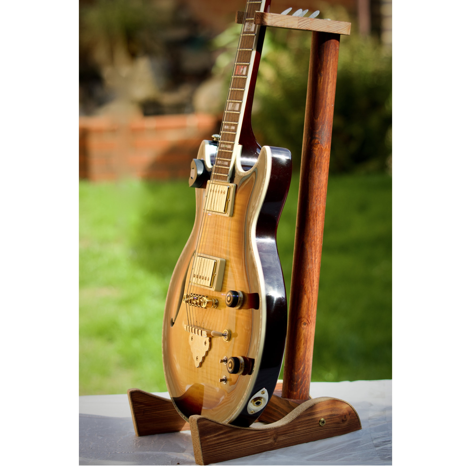 Customisable Wooden Guitar stand - SAMP SGS02 - Handmade - Free P&P handmade by Sampwoodworks