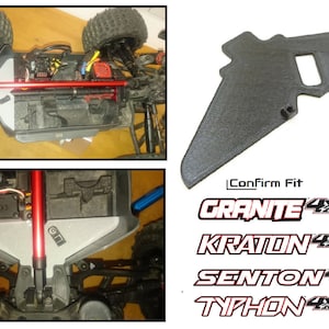 Peut inclure: Vue aérienne d'un châssis de voiture RC noir avec une barre rouge et des composants argentés. Une pièce texturée noire est présentée, ainsi que les logos des modèles RC Granite, Kraton, Senton et Typhon.