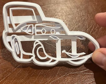 Strip “THE KING” Weathers from Cars Cookie Cutter.