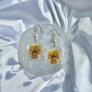 Dried Viola Flower Earrings – Pansy Earrings - Flower Petal Earrings – Preserved Botanical Jewellery – Yellow Flower Dangle Earrings