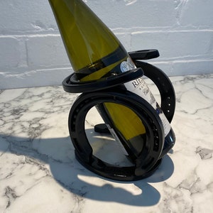 HORSESHOE WINE HOLDER | 1 bottle wine rack, wine holder, bar decoration, cellar organiser