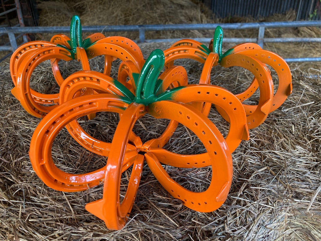 HALLOWEEN HORSESHOE PUMPKIN Large Autumn Horseshoe Pumpkin Decoration