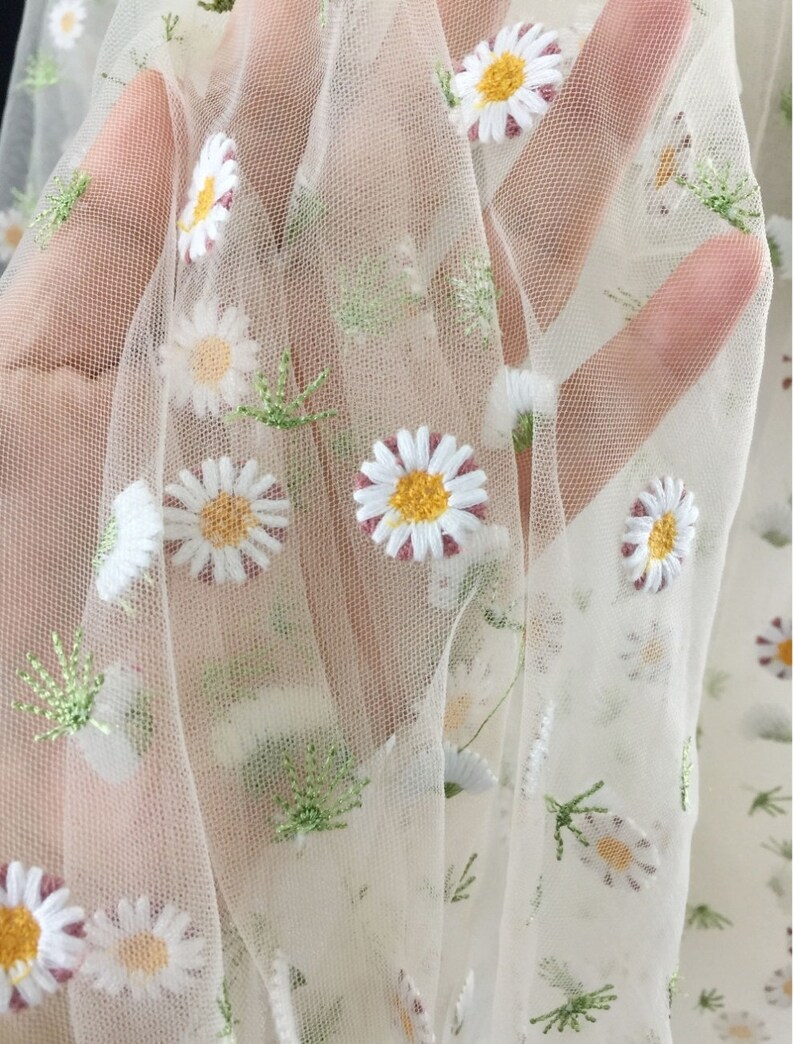 tulle daisy