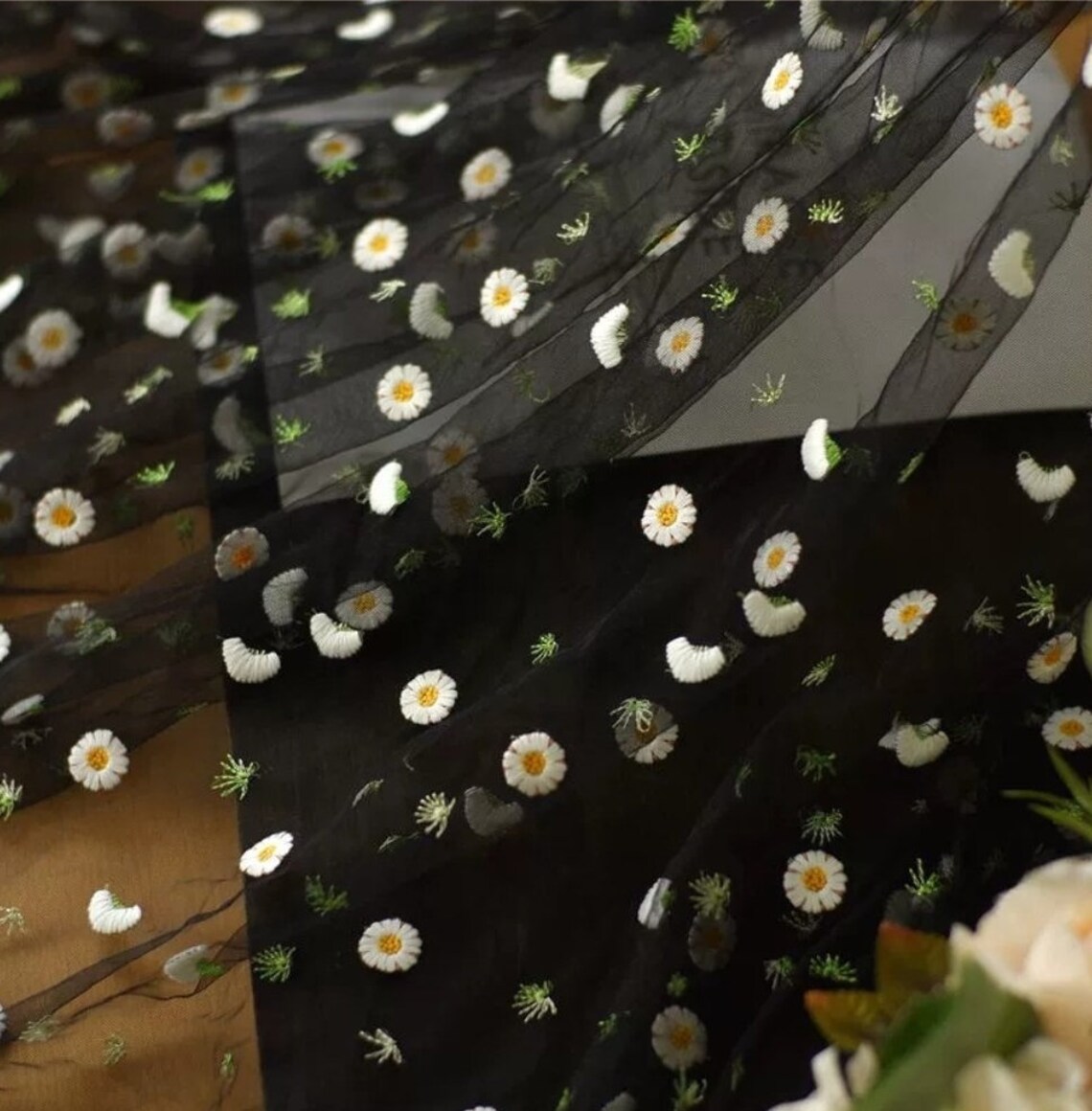 tulle daisy