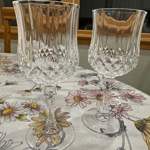 Cristal d&#39;arques Longchamp Durand 6,5 pouces lot de 2 verres à vin Excellent état