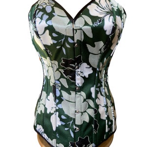 Overbust Victorian  Corset. Steelbone custom made corset, gothic, steampunk, bespoke, victorian. Authentic, Handmade Corset.