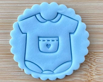 Baby Shower, nuova mamma, papà, papà, tutina per bambini, fondente, biscotti, timbri in rilievo