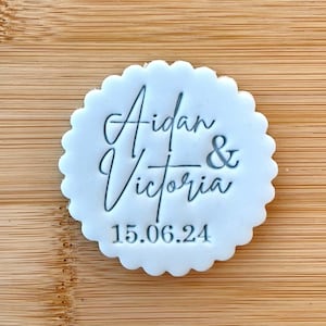 Wedding Couple Surname / Personalised Date / Fondant Embosser / Stamp / Cupcakes / Biscuits / Decorating / Cookie / Favours / Mr and Mrs /