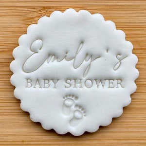 Nome personalizzato - Baby Shower con piedini di bambino personalizzati - Timbro per biscotti in rilievo