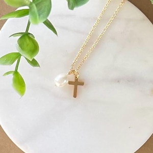Dainty Cross Necklace with Pearl Bible verse Galatians 2:20 Inspired Minimalist Necklace timeless gold-plated Christian Jewelry for Daughter