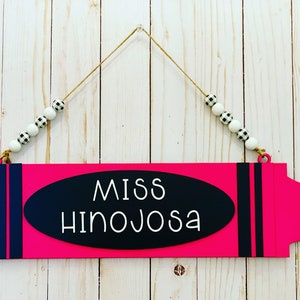 Adorable Crayon Inspired Classroom Sign
