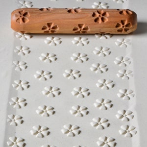 Pottery Hand Roller / Clay Texture Tool - Flowers R04